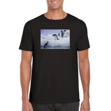 Load image into Gallery viewer, Pingvin  Mens T-shirt

